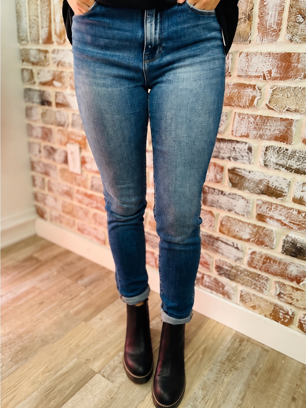 RISEN Dark High Rise Basic Skinny Jeans – Size 3/26 – NWT